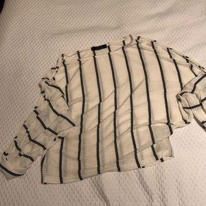 Crop black and white crop sweater